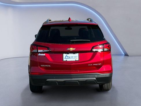 Used 2023 Chevrolet Equinox Premier AWD/4WD image 4