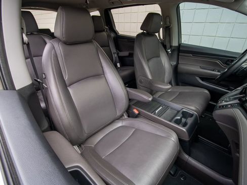 Used 2018 Honda Odyssey EX-L image 24