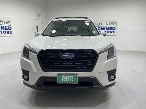 Used 2024 Subaru Forester Limited AWD/4WD image 3