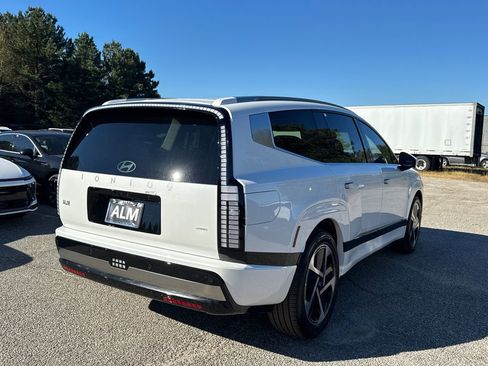 New 2026 Hyundai Ioniq 9 Calligraphy image 6