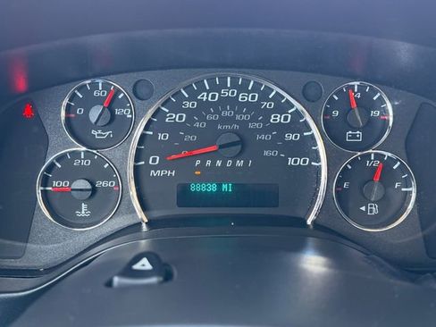 Used 2021 Chevrolet Express 2500 w/ Driver Convenience Package RWD image 19