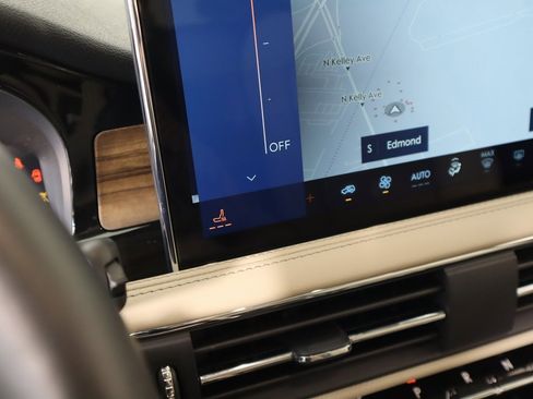 New 2025 Lincoln Corsair Grand Touring w/ Jet Appearance Package image 8