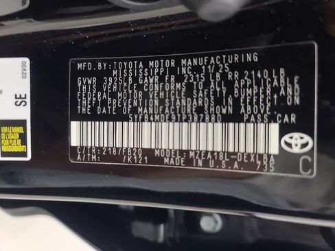 Used 2026 Toyota Corolla LE FWD image 39