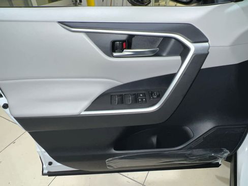 New 2025 Toyota RAV4 XLE w/ Convenience Package image 12