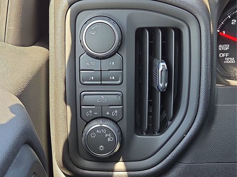 New 2026 Chevrolet Silverado 1500 Custom Trail Boss AWD/4WD image 21