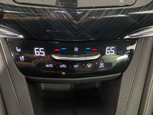 Used 2023 Cadillac XT6 Premium Luxury w/ Technology Package AWD/4WD image 5