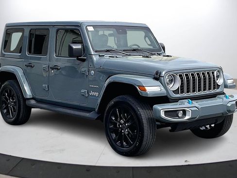 Certified 2024 Jeep Wrangler Unlimited Sahara AWD/4WD image 2
