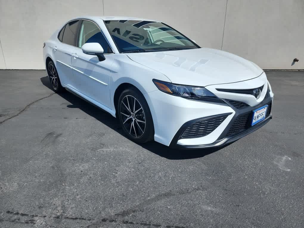 Used 2024 Toyota Camry SE w/ Blackout Package (TMS) FWD image 2