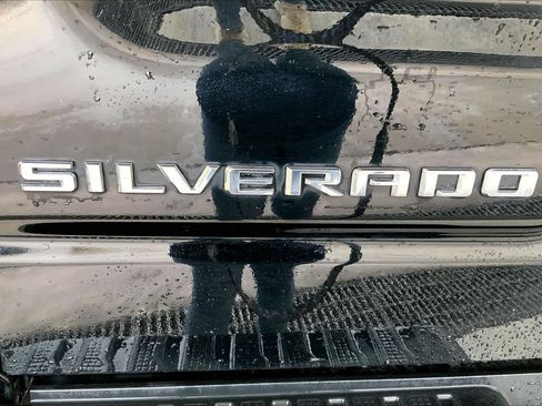 Used 2024 Chevrolet Silverado 1500 ZR2 w/ Technology Package AWD/4WD image 9