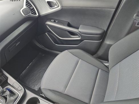 New 2025 Kia Soul LX image 17