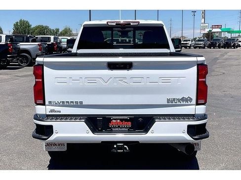 Used 2026 Chevrolet Silverado 3500 High Country w/ Technology Package AWD/4WD image 4