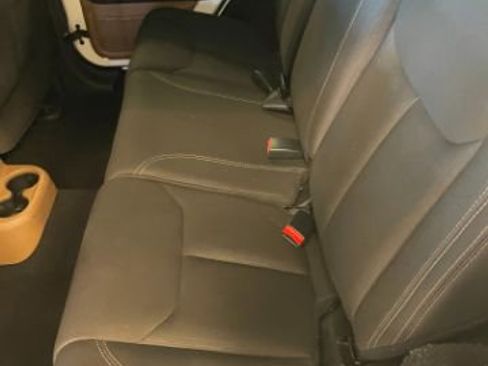 Used 2016 Jeep Wrangler Unlimited Sahara w/ Max Tow Package image 12