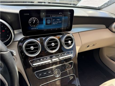 Used 2020 Mercedes-Benz C 300 Sedan image 41