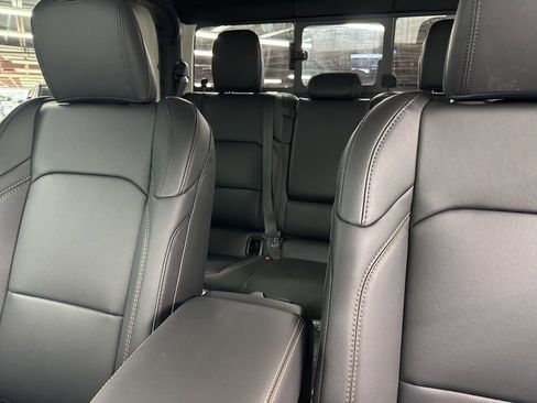 New 2026 Jeep Gladiator Sport AWD/4WD image 18
