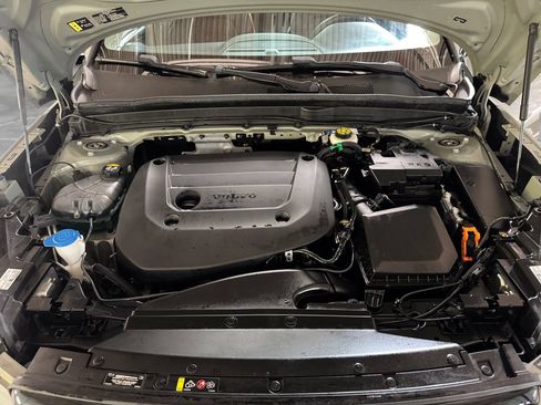 Used 2023 Volvo XC40 B5 Plus w/ Climate Package AWD/4WD image 18