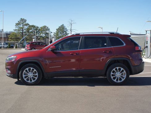 Used 2019 Jeep Cherokee Latitude w/ Popular Appearance Group image 8
