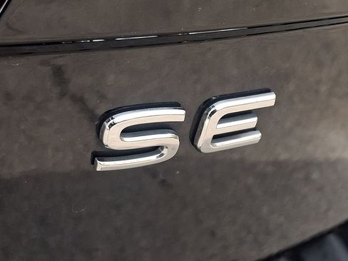 Used 2023 Volkswagen Tiguan SE R-Line AWD/4WD image 29