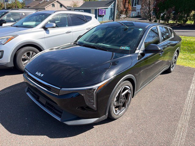 Used 2025 Kia K4 EX FWD image 2