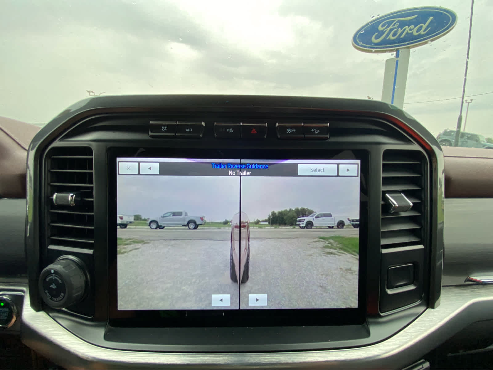 Used 2023 Ford F150 Lariat w/ Equipment Group 502A High AWD/4WD image 34