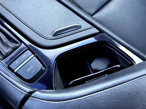 Used 2014 Cadillac ELR w/ Luxury Package image 34