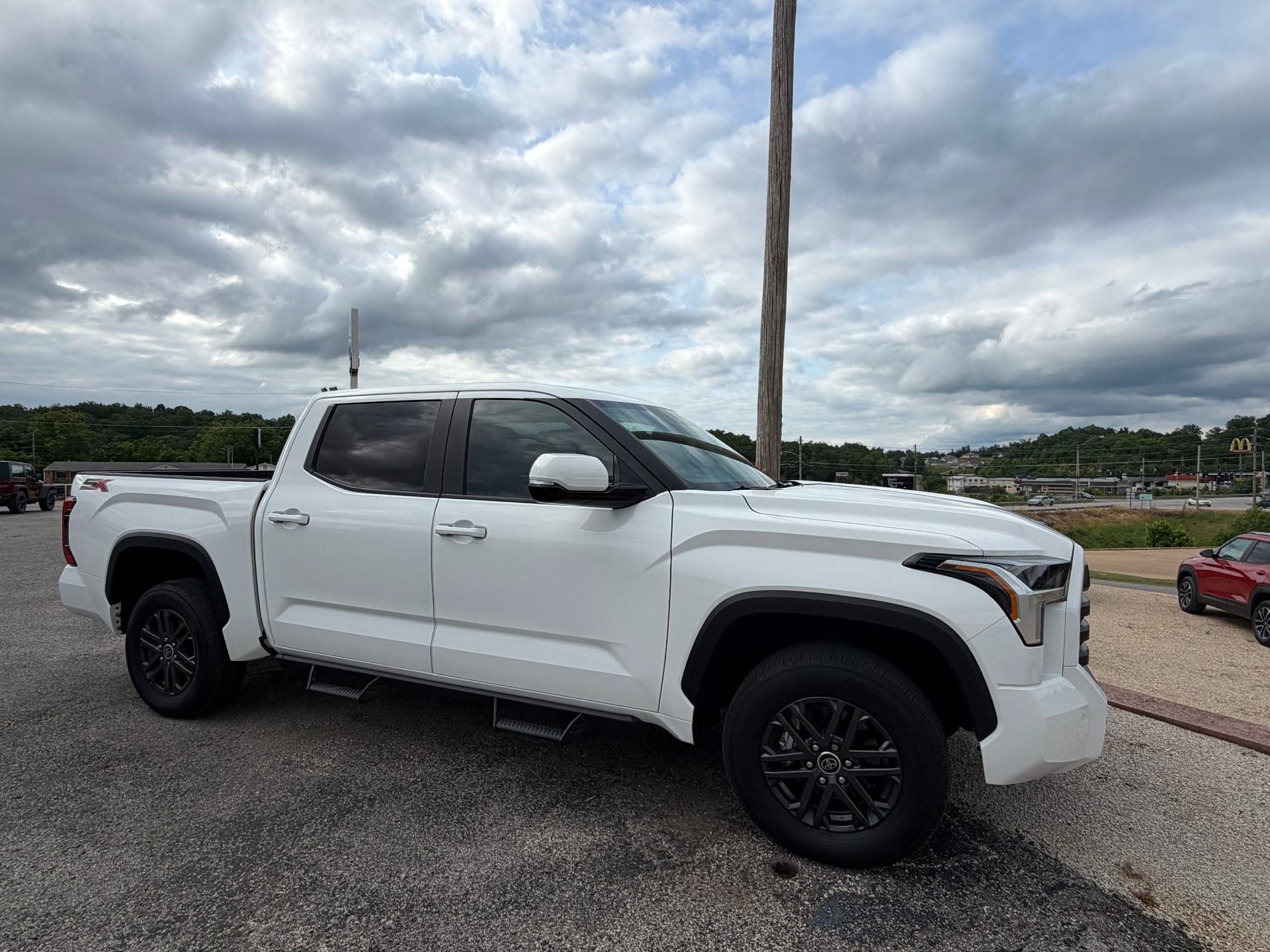 Used 2024 Toyota Tundra SR5 w/ SR5 Convenience Package AWD/4WD image 1