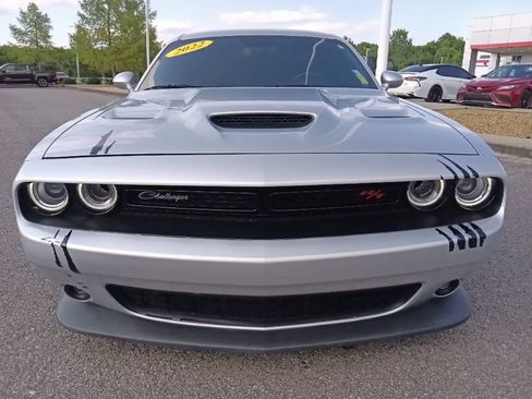 Used 2022 Dodge Challenger R/T Scat Pack w/ Driver Convenience Group RWD image 8