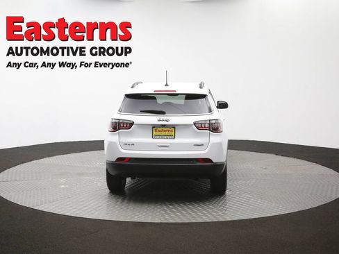 Used 2024 Jeep Compass Latitude AWD/4WD image 32