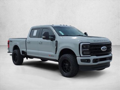 Used 2025 Ford F350 Platinum AWD/4WD image 3