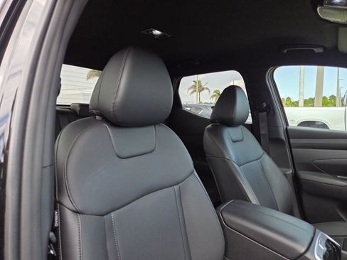 Used 2025 Hyundai Santa Cruz SEL FWD image 16