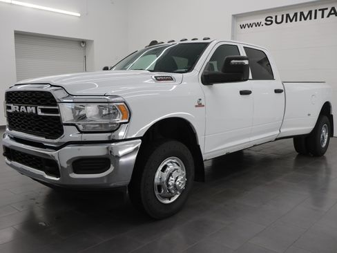 Used 2024 RAM 3500 Tradesman w/ Chrome Appearance Group AWD/4WD image 7