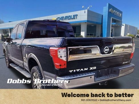 Used 2017 Nissan Titan Platinum Reserve image 6