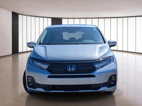 New 2026 Honda Odyssey Touring image 2