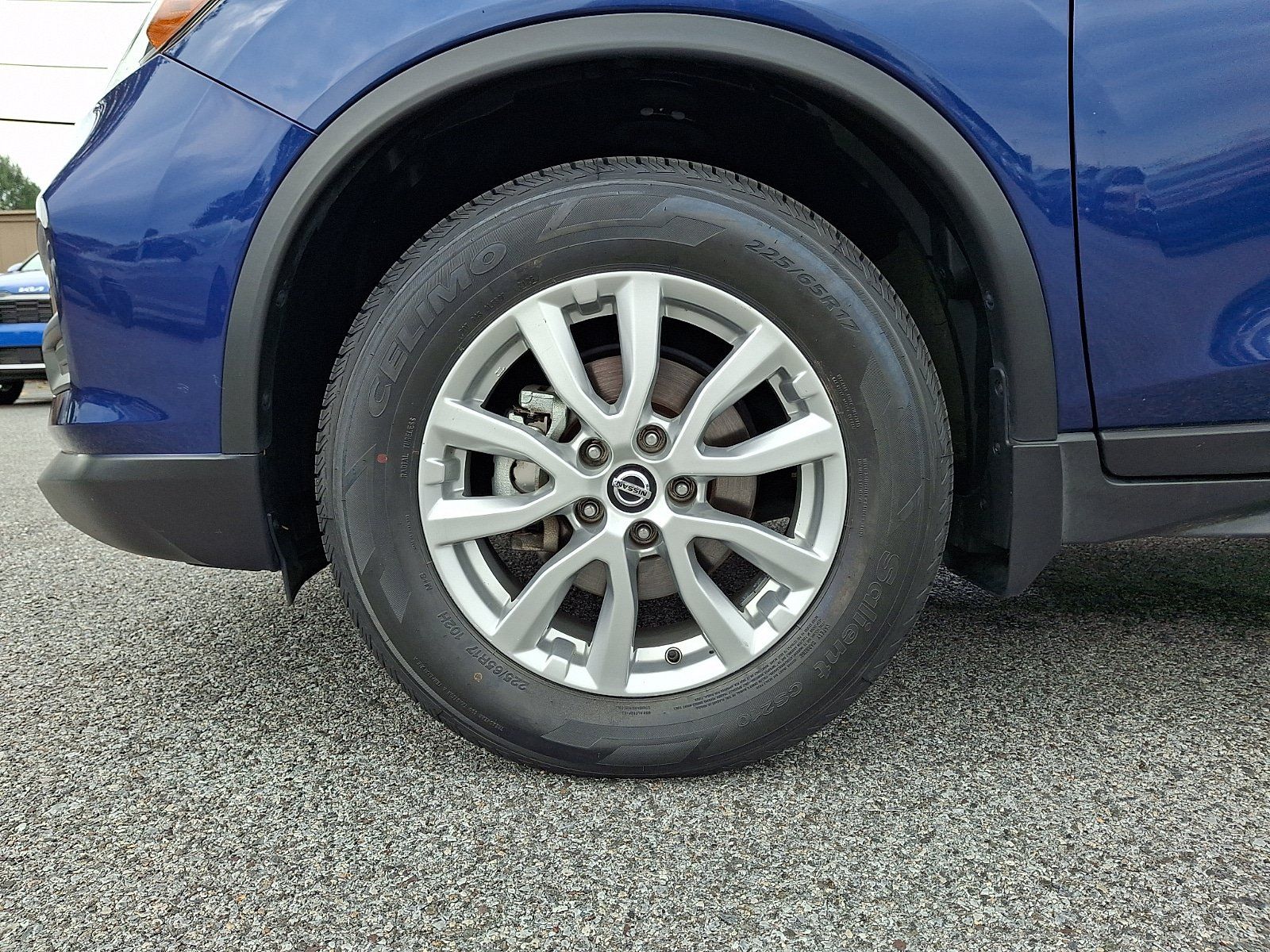 Used 2019 Nissan Rogue SV AWD/4WD image 9