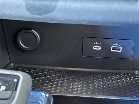 Used 2025 Nissan Pathfinder Rock Creek AWD/4WD image 34