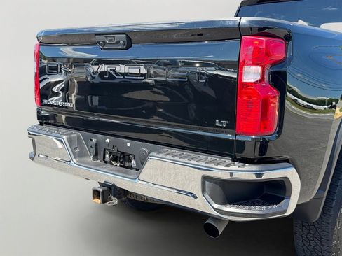 Used 2025 Chevrolet Silverado 2500 LT AWD/4WD image 10