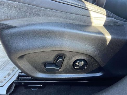 Used 2016 Jeep Renegade Trailhawk w/ Premium Trailhawk Package image 14