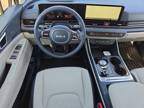 New 2026 Kia Carnival EX image 8