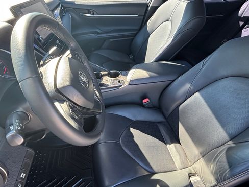 Used 2021 Toyota Camry XSE image 19