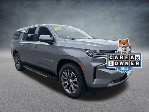 Used 2021 Chevrolet Suburban LT w/ LT Signature Package image 2