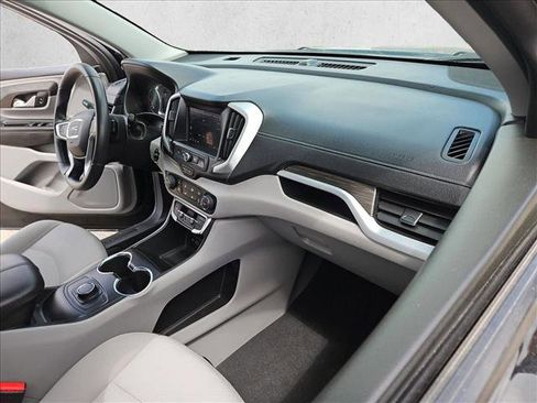 Used 2022 GMC Terrain SLE FWD image 28