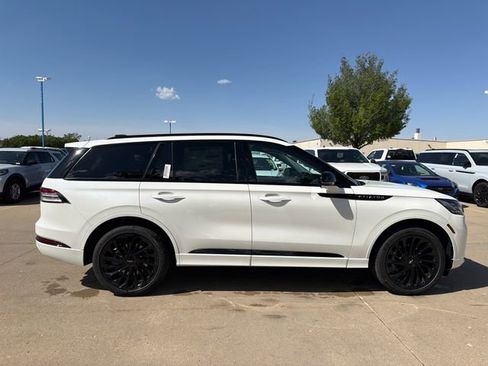 New 2026 Lincoln Aviator Reserve AWD/4WD image 4