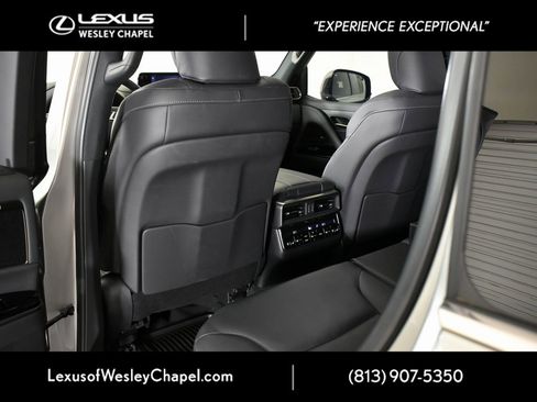 Used 2024 Lexus LX 600 4WD w/ Luxury Package image 28