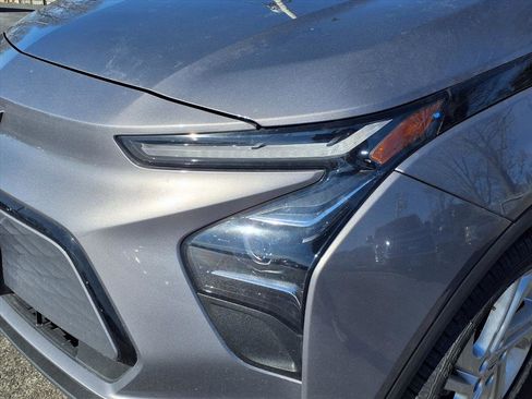 Used 2023 Chevrolet Bolt LT image 32