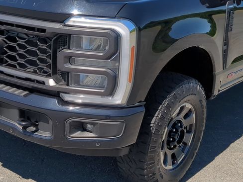 Certified 2023 Ford F250 Lariat w/ Lariat Ultimate Package AWD/4WD image 10