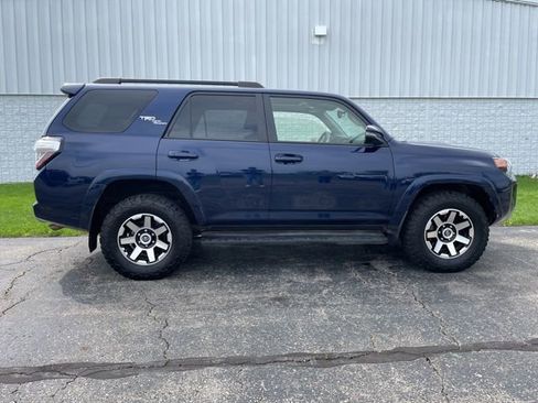 Used 2019 Toyota 4Runner TRD Off-Road Premium AWD/4WD image 16
