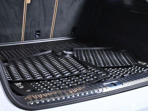 Used 2023 Audi Q8 Premium Plus image 31