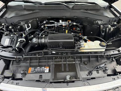 Certified 2022 Ford Explorer XLT w/ Equipment Group 202A image 20