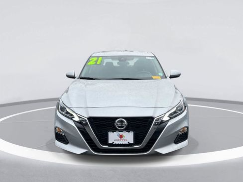 Certified 2021 Nissan Altima 2.5 SV w/ SV Premium Package image 2