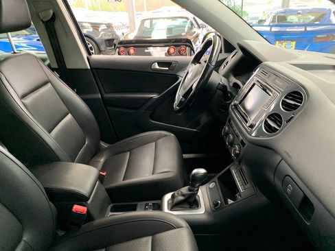 Used 2017 Volkswagen Tiguan S AWD/4WD image 14