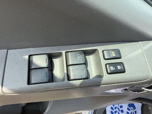 Used 2016 Nissan Frontier SV AWD/4WD image 13
